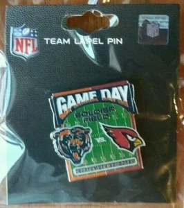 2015 Arizona Cardinals Chicago Bears GAME DAY PIN 9/20/15 SOLDIER FIELD - Picture 1 of 3