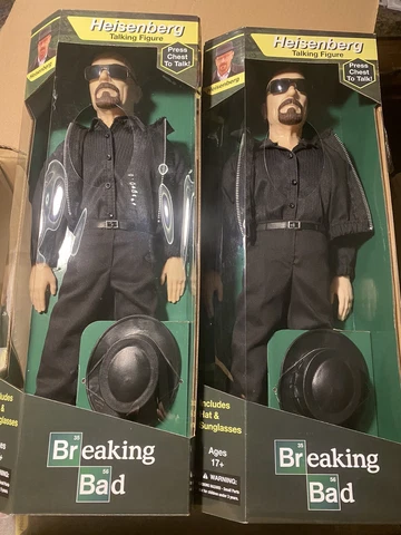 Breaking Bad walt white Heisenberg figures New Nib.  Cook Hat Mask  2 figures Cover