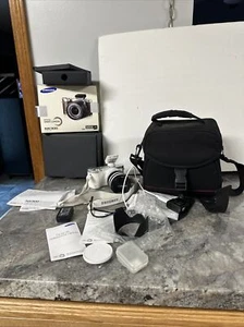 Samsung NX300 20.3MP Digital Camera W/Lens Case Strap Battery Charger Manual Box - Picture 1 of 24