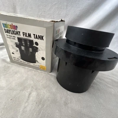 Tanque de desenvolvimento de filme plástico unicolor luz do dia com dois carretéis de filme 35 mm - Imagem 1 de 4