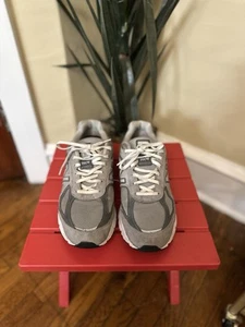 Size 10 - New Balance 990v4 Made in USA Grey Silver - Picture 1 of 8