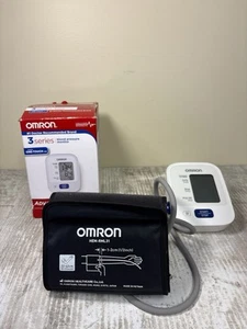 Omron BP7100 Upper Arm Blood Pressure Monitor W/ Arm Cuff & Box - Tested - Bild 1 von 8