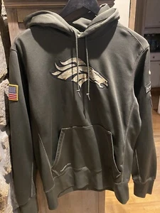 NFL Hoodie Therma Fit Salute To Service Camo DENVER BRONCOS Sweatshirt Medium - Picture 1 of 6
