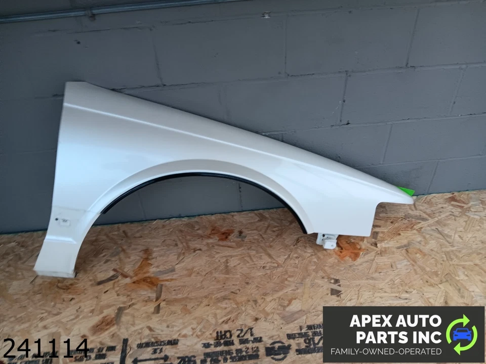 OEM 1992-1997 Cadillac Seville STS 1.3L Fender Right Foto 1 de 4