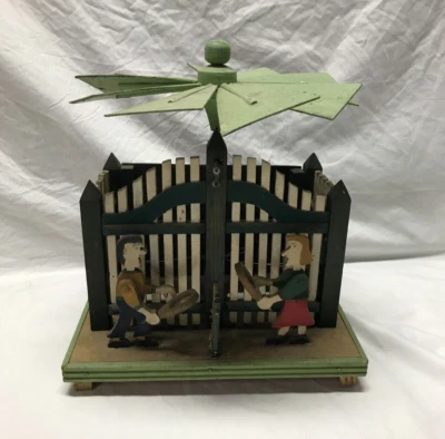 Arte popular vintage Whirley concierto madera jugadores de tenis decoración de jardín antiguo 1746-24B Foto 1 de 4