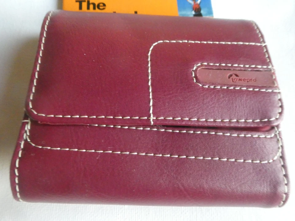 brand new lowepro portofine 20 camera case - Image 1 of 4