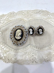 Vintage Handmade CAMEO Brooch Pin & Screw back Earring Micro Seed Bead Set - Picture 1 of 3