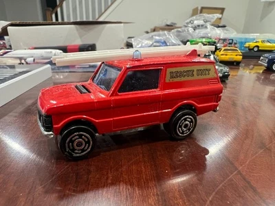 VINTAGE MAJORETTE 1:64 RANGE ROVER FIRE TRUCK VHTF LOOSE - Image 1 of 4