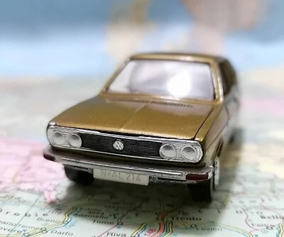 VOLKSWAGEN PASSAT 1500 TS - Vintage Schuco , Scala 1/43 , Germany 1973 MIB - Immagine 1 di 4