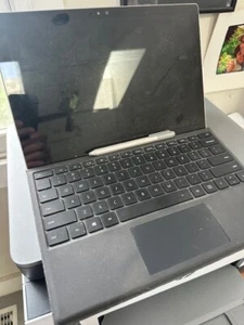 Microsoft Surface Pro 4 512GB, Wi-Fi, 12.3 inch - Silver - Picture 1 of 4
