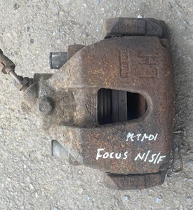 Ford Focus Mk3 2011-2014 - n/s-passenger front brake caliper - breaking - 390 - Picture 1 of 14