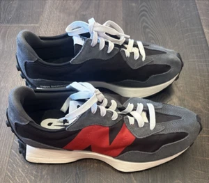 New Balance 327 Men's Sz 9 US Black Grey Red Shoes MS327FF Lace Up Sneakers - Picture 1 of 7