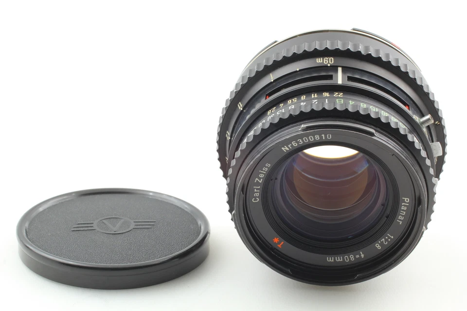 [Exc+5] Hasselblad Carl Zeiss Planar T C Black 80mm f/2.8 Lens from JAPAN - Image 1 of 4