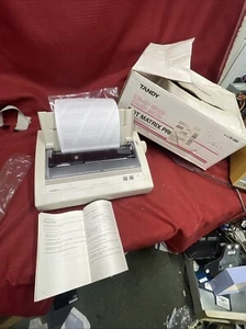 Stampante Tandy DMP 203 Dot Matrix come nuova testata funzionante con libro - Foto 1 di 13