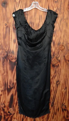 Vestido vaina vintage de satén negro años 50 Foto 1 de 4