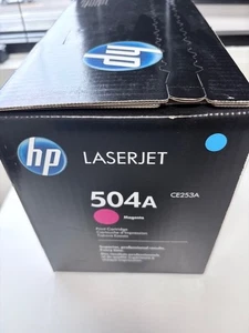 Cartucho original HP 504a LaserJet cp3525 cm3530 MAGENTA CE253a - Imagen 1 de 3