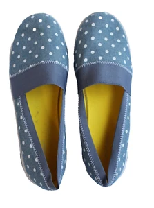 LANDS' END Light Blue Denim w/White Spots Slip On Loafer Comfort Shoe 8.5B, VGC - Picture 1 of 7