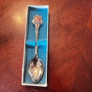Vintage Caernarvon Souvenir Spoon Silver Plated Exquisite E. J Ltd Collectible - Picture 1 of 5
