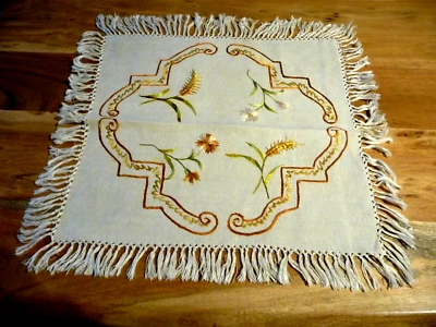 Linge ancien 1 napperon lin beige broderies et franges    ( ref 18 ) - Photo 1/4