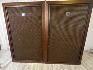 Vintage Akai SW-120-2-Way Stereo Speakers Made In Japan, SOUND GREAT, W/ Cables - Picture 1 of 11
