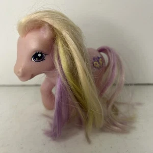 2002 My Little Pony Fluttershy Vintage MLP - Picture 1 of 6