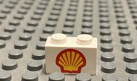 LEGO White 1x2 Brick With She&rsquo;ll Logo Print / Pattern