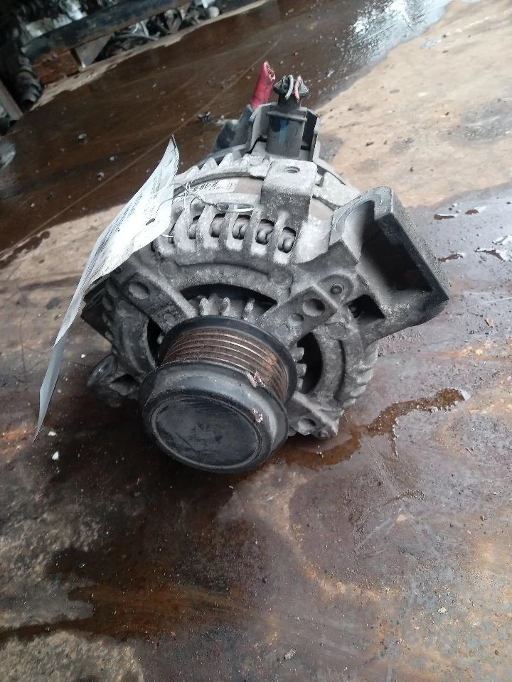 Used Alternator fits: 2011 Cadillac Cts 3.0L ID 20821397 Grade A - Image 1 of 4