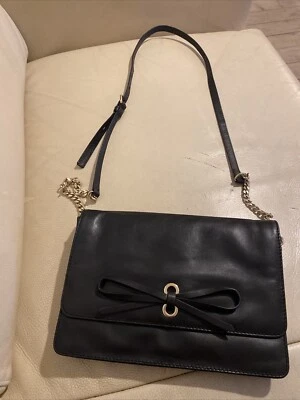 Jones Bootmakers Bolso de Mano de Cuero Negro Bolso de Hombro Medio Cierre de Cremallera Estampado Foto 1 de 4