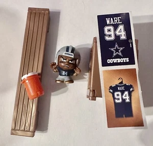 Demarcus Ware TeenyMates Legends Figure with Locker, Bench & Gatorade Cowboys - Picture 1 of 3