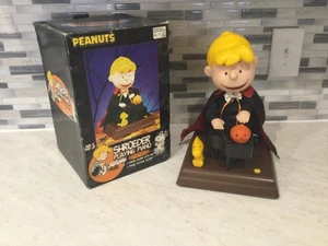 VTG PEANUTS COMIC STRIP ANIMATED HALLOWEEN DECORATION SCHROEDER PLAYING PIANO - Picture 1 of 14