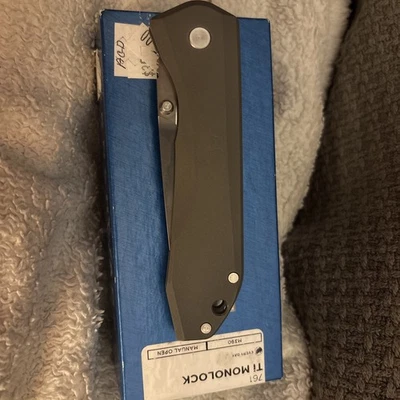 NOS BENCHMADE 761 MONOLOCK M390, RODAMIENTO TI, ESCALAS TI, EN CAJA, COMO NUEVO (487) Foto 1 de 4