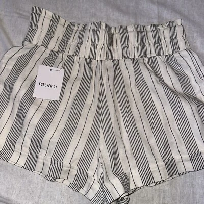 Forever 21 黑色和米色条纹短裤女式 M 码 — 第 1/4 张图片