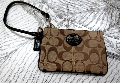 Cartera Muñequera Coach LOGO Lona Marrón Beige Fondo con Cremallera Foto 1 de 4