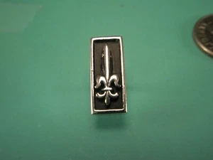 Fleur de Lis Boy Scouts BSA Vintage SWANK Lapel Pin Tie Tack saints logo t48 - Picture 1 of 5