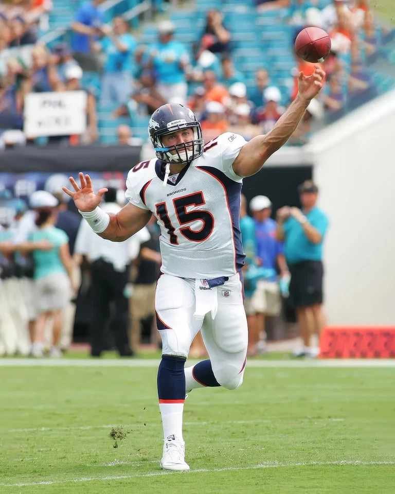 Impresión fotográfica brillante de Tim Tebow #15 Denver Broncos NFL 8"X10" 8-LLC Foto 1 de 1