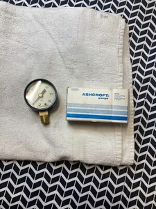 Ashcroft 30 psi pressure guage 1/4 npt - Picture 1 of 4