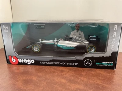 Bburago Formula One 1:18 Mercedes-AMG F1 W07 Hybrid 2016 Lewis Hamilton #44 NEW! - Image 1 of 4