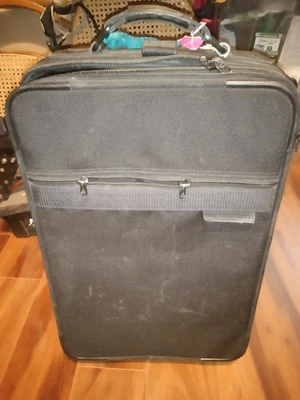 BRIGGS & RILEY BASELINE Zip Carry On 2 Wheeled Upright Black Excellent Condition - Image 1 of 4