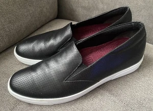 Munro Lulu Shoes Womens 9 Black Leather Perforated Slip-On Casual Sneakers #7230 - Picture 1 of 6