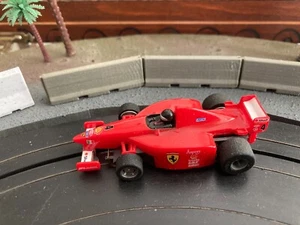 F1 Scuderia Ferrari #4 Shell Mattel Wheels slot car HO - Picture 1 of 4
