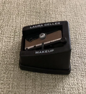 LAURA GELLER KOSMETIK BLEISTIFTSPITZER - SCHWARZ REGULAR - Bild 1 von 3