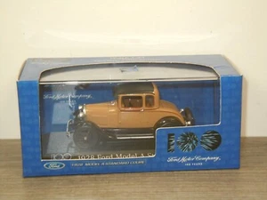 1928 Ford Model A Standard Coupe - Minichamps 1:43 in Box *70857 - Picture 1 of 5