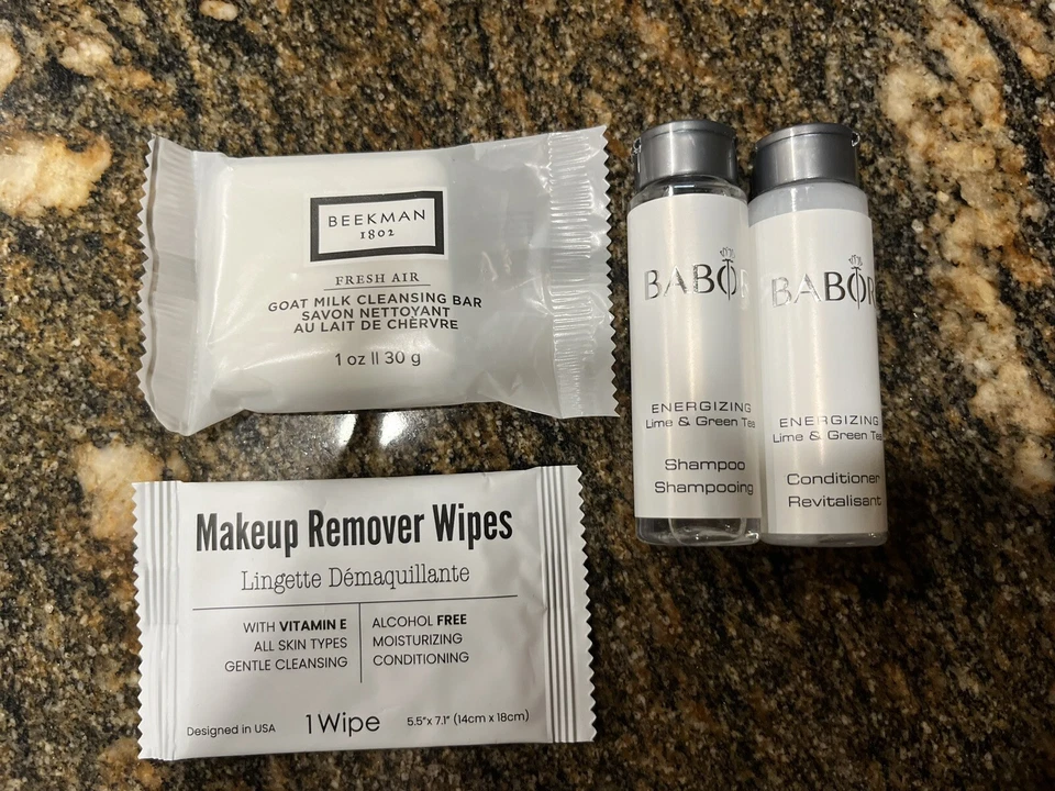 artículos de tocador tamaño viaje Foto 1 de 1