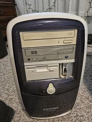 Compaq Presario 5012US Vintage Pentium III 1.0GHz 128MB RAM  No OS No HDD Gaming - Image 1 of 4