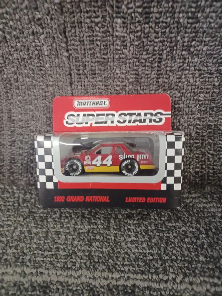 Coche diecast Grand National 1992 escala 1:64 #44 por Matchbox  Foto 1 de 1