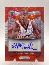 2014-15 Panini Prizm Auto Red Pulsar Prizms /149 CJ McCollum #61 Auto