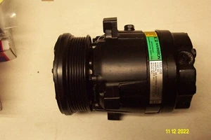 GM 1135139 NOS 1987-1988 Century 6000 Celebrity Cutlass New AC Compressor - Picture 1 of 5