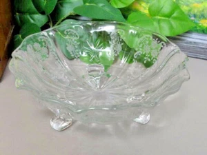 Fostoria MEADOW ROSE Footed Three-Toed Bon Bon ~ Etched ~ Clear ~ c. 1936-1975 - Picture 1 of 4