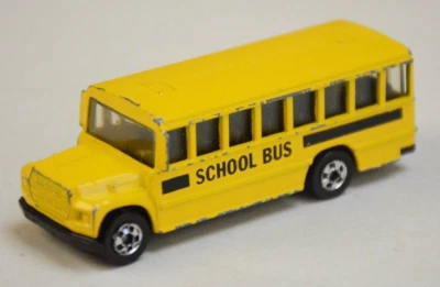 老式1988年风火轮黄色学校巴士工作马系列马来西亚 — 第 1/4 张图片