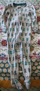 Primary Zip Up Christmas Tree Holiday Pajamas Unisex 18-24 Months Organic Cotton - Picture 1 of 4